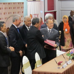MOU Signing Ceremony for an Academic Collaboration between Chaipattana Foundation and Institute of Bioproduct Development (IBD), Universiti Teknologi Malaysia (UTM)