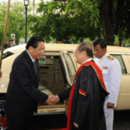 พิธีมอบปริญญารัฐศาสตร์ดุษฎีบัณฑิตกิตติมศักดิ์แด่ฯพณฯ จูมมาลี ไชยะสอน ประธานประเทศสาธารณรัฐประชาชนลาว