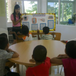 ฝ่ายห้องสมุด อุทยานการอาชีพชัยพัฒนาฯ โดยบรรณารักษ์ห้องสมุด ได้จัดอบรมเชิงปฏิบัติการ ให้แก่เด็กจากหมู่บ้านเด็ก สภากาชาดไทย จำนวน 8 คน ระหว่างเดือนกรกฎาคม - สิงหาคม 2554