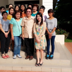 <strong>อ่านเพิ่มเติมเกี่ยวกับ</strong><br />วันพุธที่ 19 พฤศจิกายน 2557  ที่ผ่านมา ฝ่ายวิชาการ อุทยานการอาชีพชัยพัฒนา จังหวัดนครปฐม ได้จัดให้มีการฝึกอบรมหลักสูตรระยะสั้น เรื่อง “การทำขาหมูพะโล้+หมั่นโถว”  วันพุธที่ 19 พฤศจิกายน 2557  ที่ผ่านมา ฝ่ายวิชาการ อุทยานการอาชีพชัยพัฒนา จังหวัดนครปฐม ได้จัดให้มีการฝึกอบรมหลักสูตรระยะสั้น เรื่อง “การทำขาหมูพะโล้+หมั่นโถว”