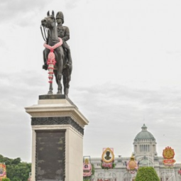 <strong>Read more about</strong><br />Wreath Laying Ceremony on the Occasion of Chulalongkorn’s Day Wreath Laying Ceremony on the Occasion of Chulalongkorn’s Day