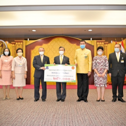 H.E. Mr.Chuan Leekpai, President of the National Assembly of Thailand, Presents the Parliamentary Meeting Allowance of 252,000 Baht to Support in “Chaipattana Covid-19 Aid Fund (and Other Pandemics)”