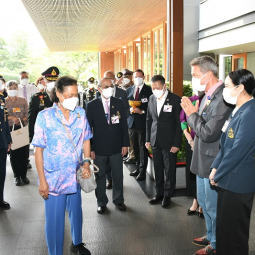Her Royal Highness Princess Maha Chakri Sirindhorn Leads the Diplomatics Corps and Spouses to Visit the Chaipattana Foundation’s Projects