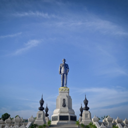 <strong>Read more about</strong><br />Laying Wreaths Ceremony to Pay Homage to His Late Majesty King (Rama IX) Laying Wreaths Ceremony to Pay Homage to His Late Majesty King (Rama IX)