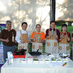 <strong>Read more about</strong><br />Secretary-General Presides over the 2013 Tea Oil Press Release Secretary-General Presides over the 2013 Tea Oil Press Release